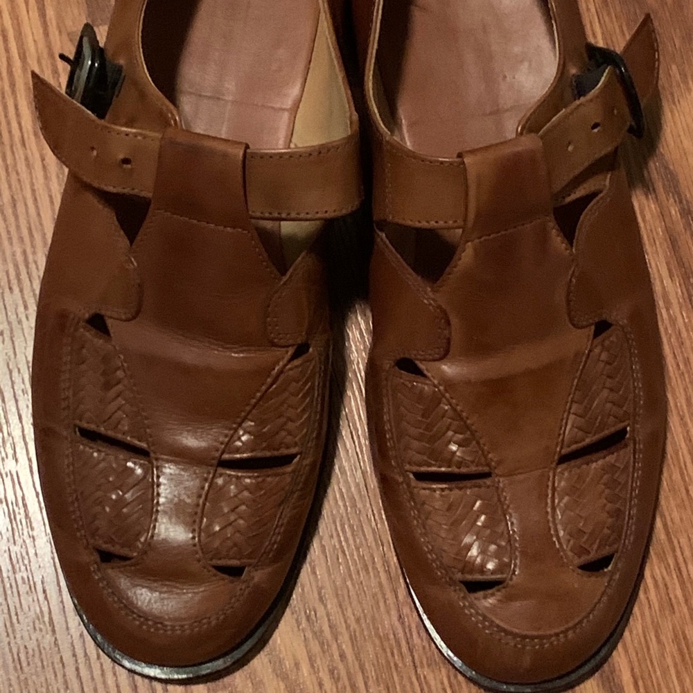 Johnson& Murphy brown dress shoes - size 9